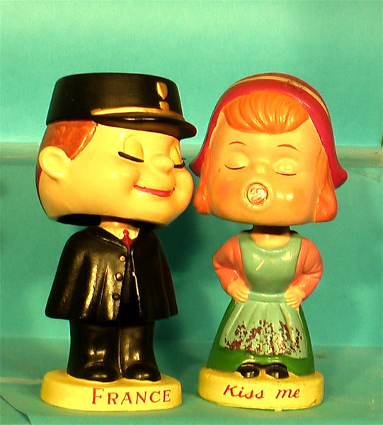Vintage France Kissing Bobbleheads