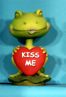 Valentine  Kiss Me Bobblehead frog